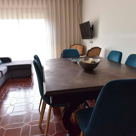 Barra'S Beach Apartment Bagian luar foto