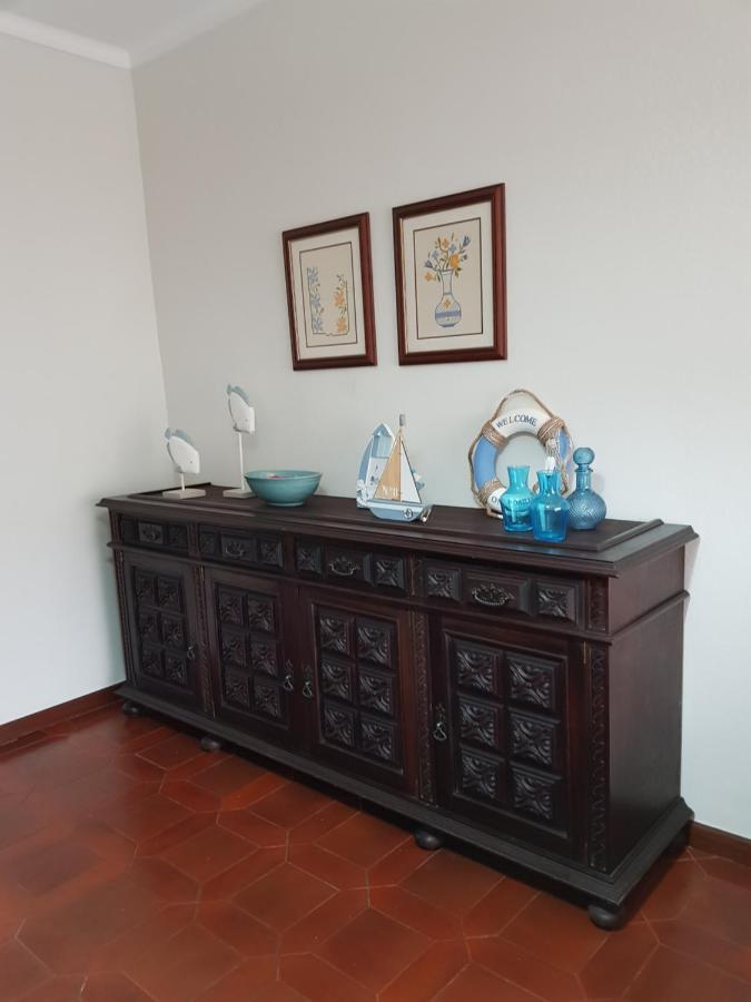 Barra'S Beach Apartment Bagian luar foto