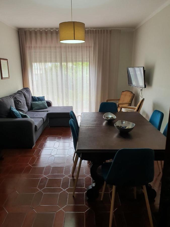 Barra'S Beach Apartment Bagian luar foto