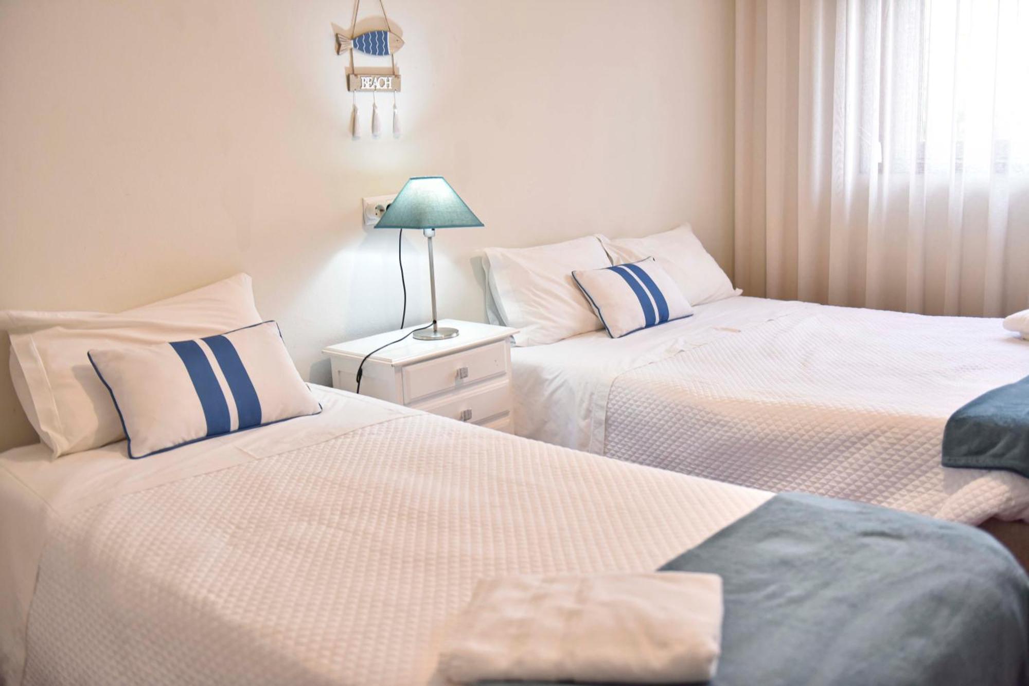 Barra'S Beach Apartment Bagian luar foto