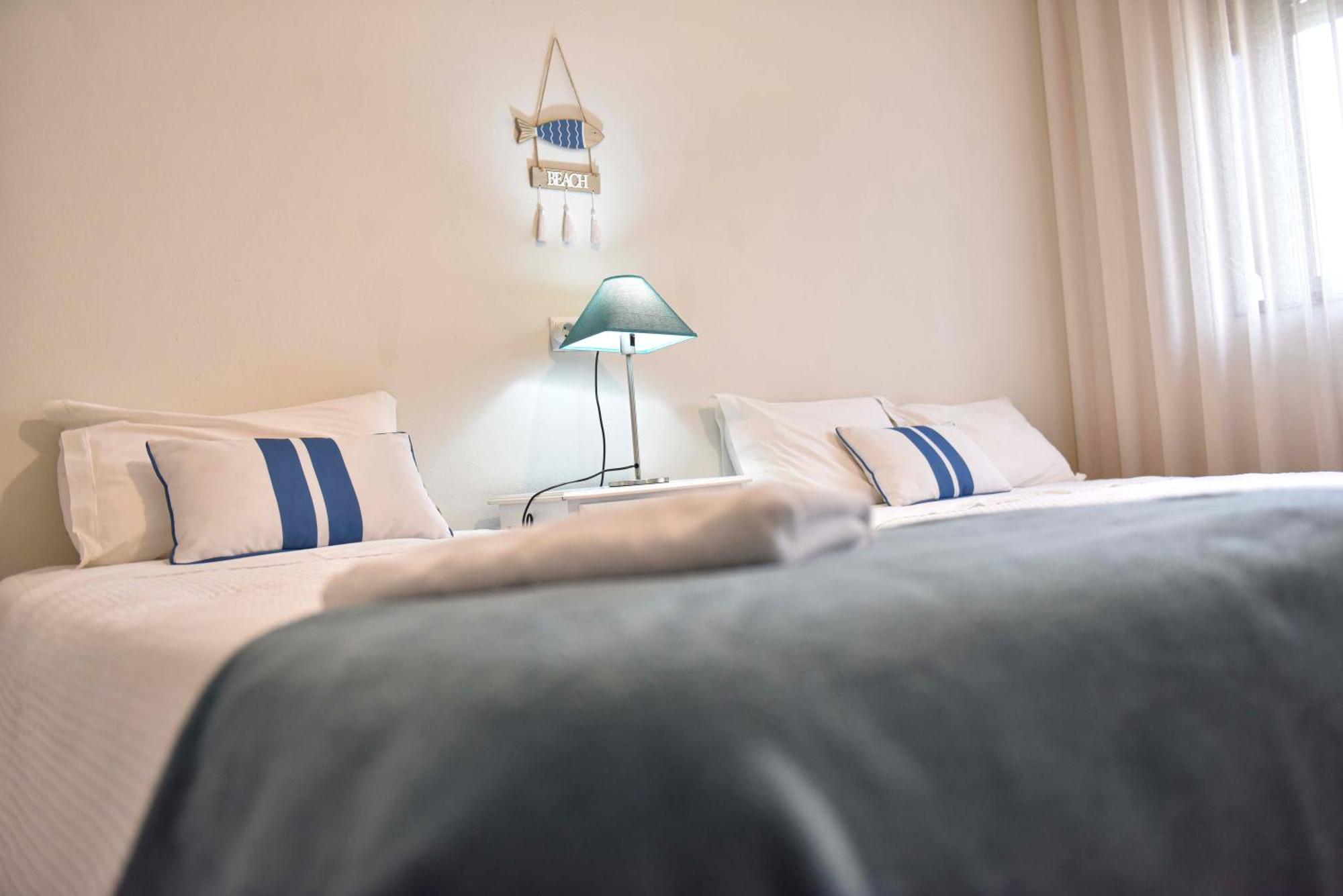 Barra'S Beach Apartment Bagian luar foto