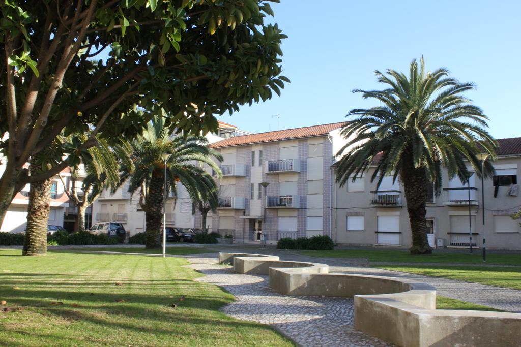 Barra'S Beach Apartment Bagian luar foto